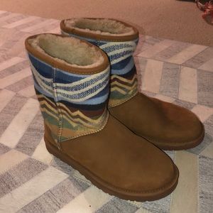 ugh boots!! Perfect condition